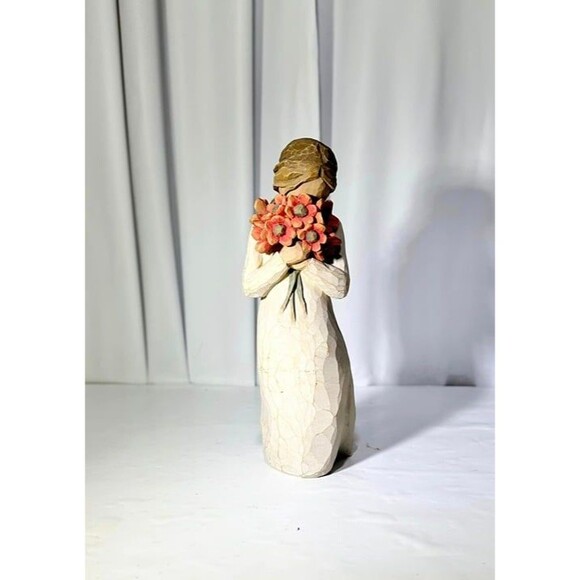 Willow Tree Other - Willow Tree® "Surrounded By Love" Sculpted by Susan Lodi